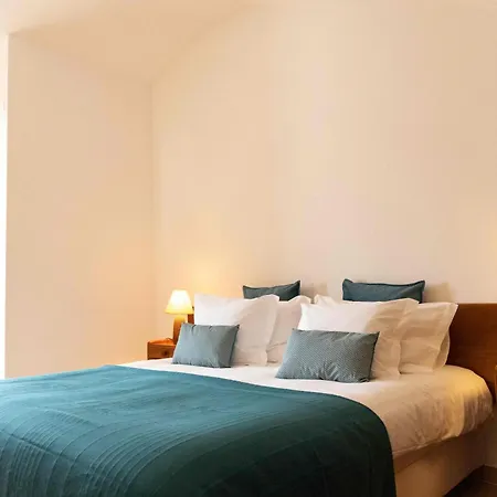 - Casa Com 3 Quartos