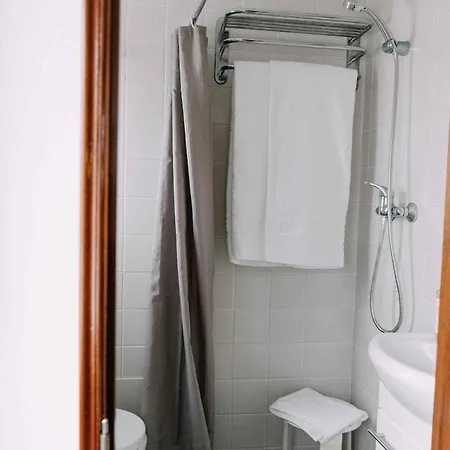 - Casa Com 3 Quartos 3* 拉哥斯