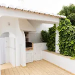 - Casa Com 3 Quartos 3* Lagos