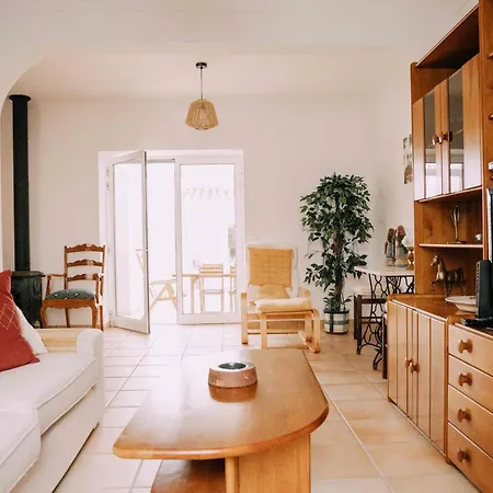 - Casa Com 3 Quartos Maison d'hôtes 3*