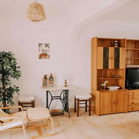 - Casa Com 3 Quartos Affittacamere 3*